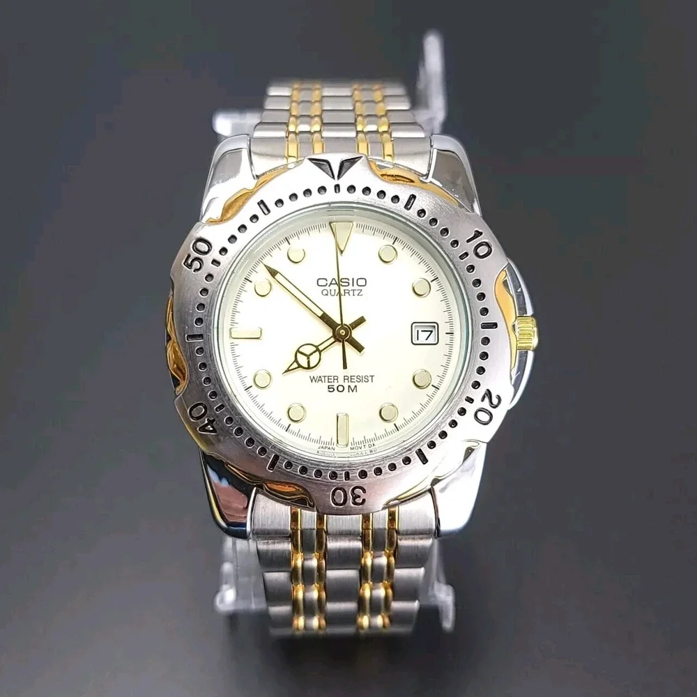 NEW Vintage Casio Mens Watch Silver/Gold with Date Adjust Water‎ Resistant 50M